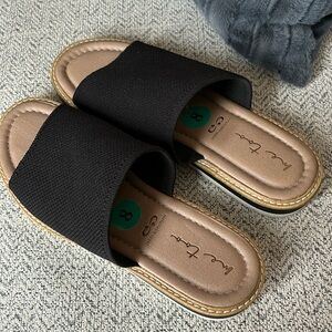 me too black slides